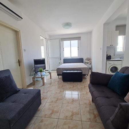 Laertis 2 Complex, Studio Apartment 106 - By Imh Travel & Tours Paphos Kültér fotó